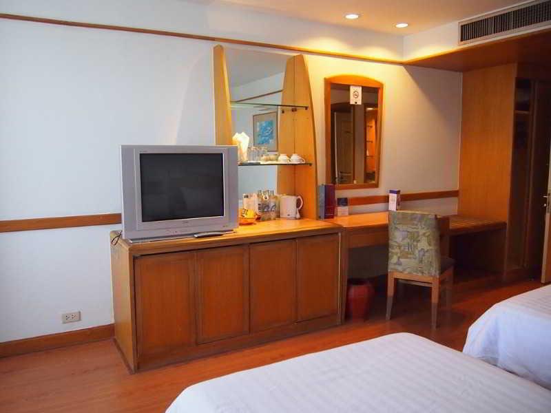 Chon Inter Hotel Chonburi Exterior photo