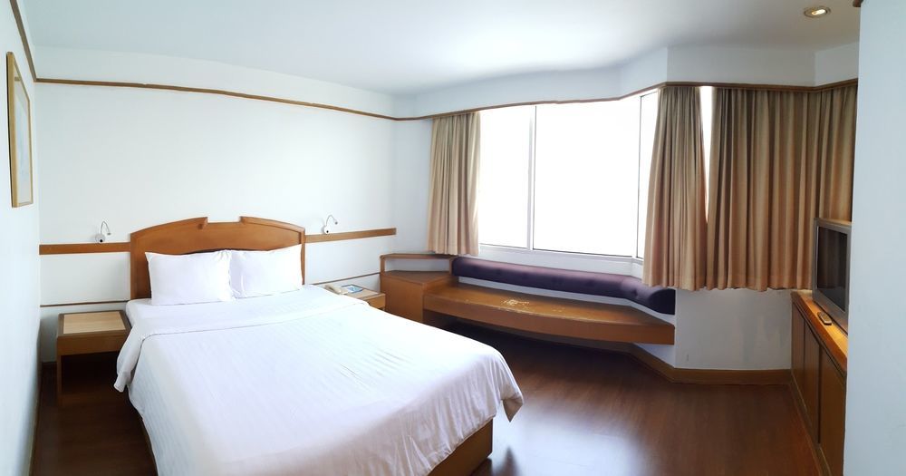 Chon Inter Hotel Chonburi Exterior photo